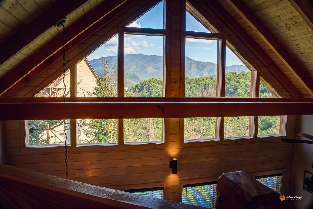 Majestic View Lodge, Amazing Views, Hot Tub, 1089 Free Tickets Each Paid Day, Dollywood And More 蓋特林堡 外观 照片